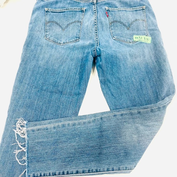 Size 31 Levi’s 721, Stretch, 10” High Rise, 26” Inseam (retail $118) - Picture 1 of 2